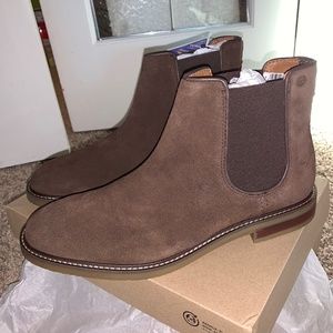 NIB- Clark’s suede boots men’s size 11 comfy memory foam brand name boots